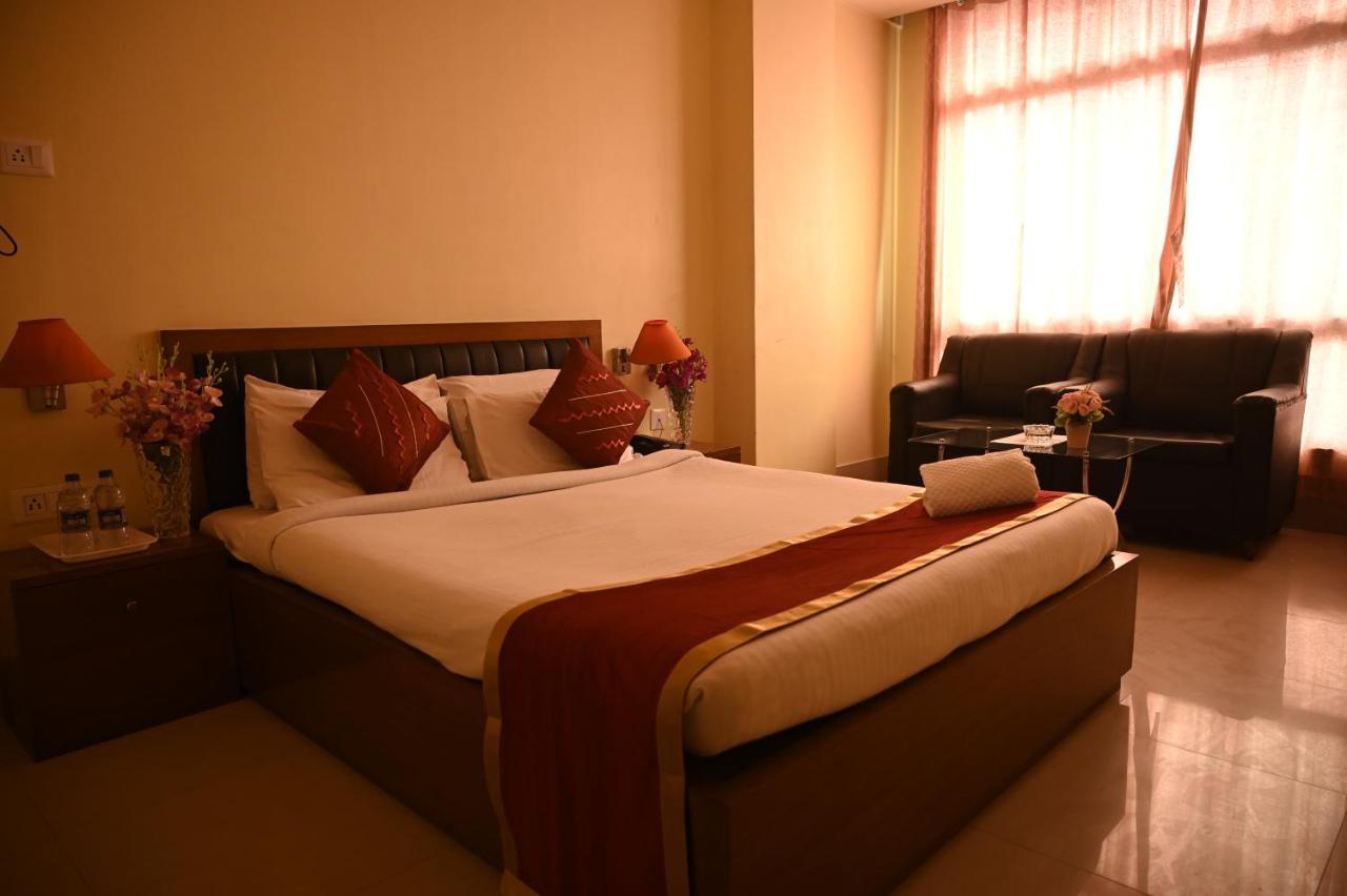 Hotel Dooars Mountain Alipur Duar エクステリア 写真