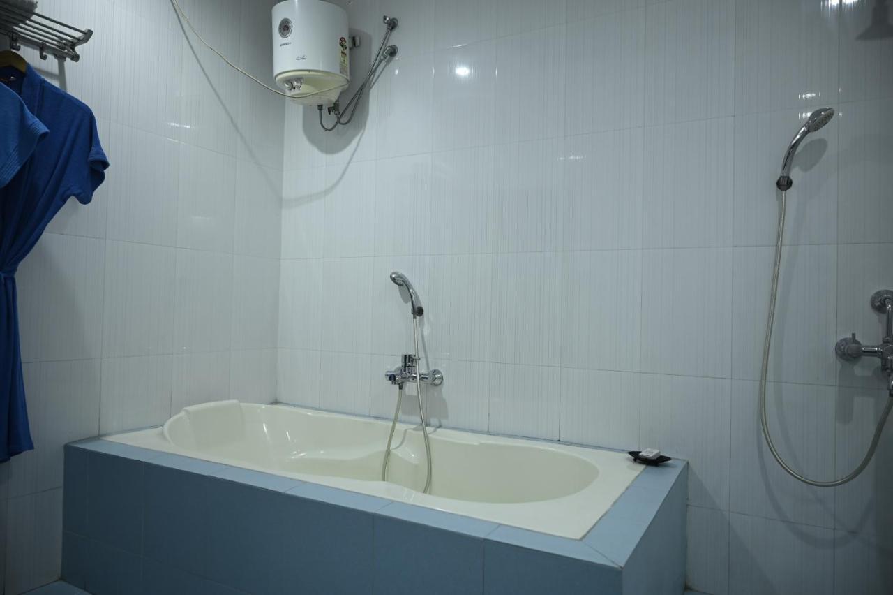 Hotel Dooars Mountain Alipur Duar エクステリア 写真