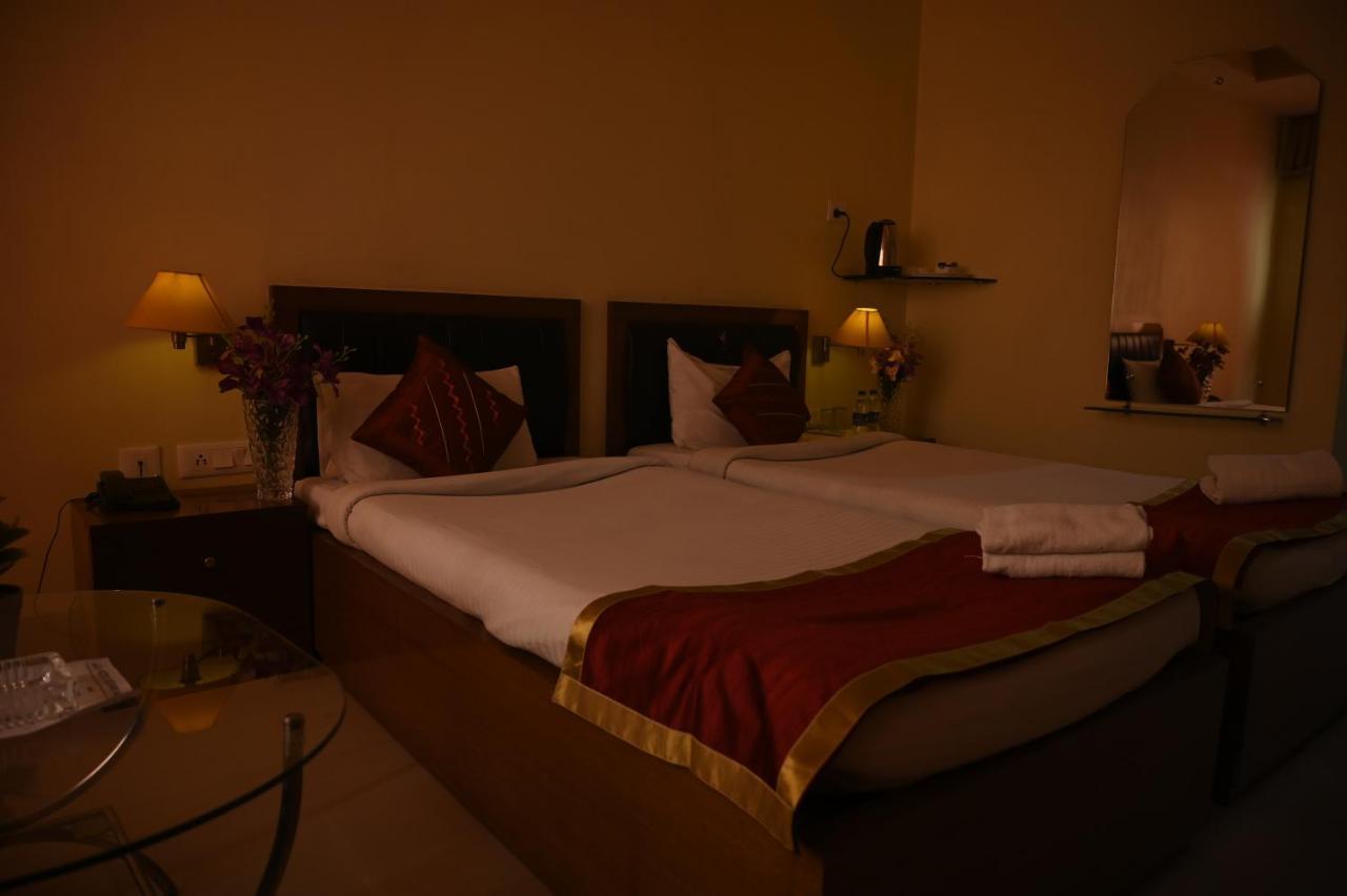 Hotel Dooars Mountain Alipur Duar エクステリア 写真