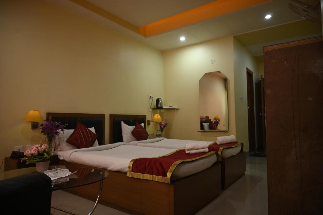 Hotel Dooars Mountain Alipur Duar エクステリア 写真
