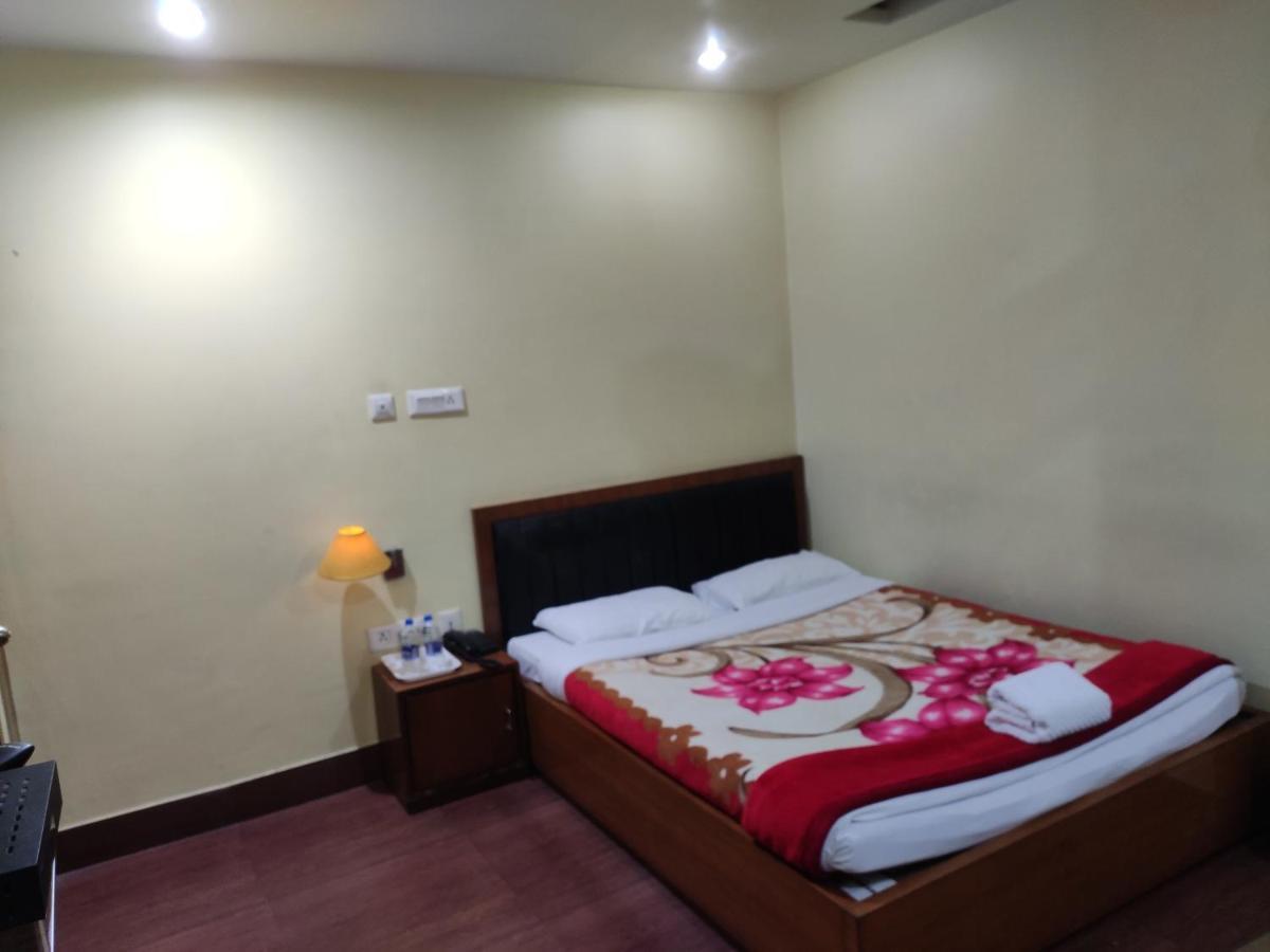 Hotel Dooars Mountain Alipur Duar エクステリア 写真